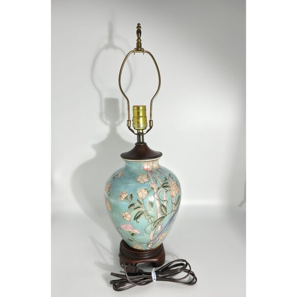Vintage Floral Ceramic Table Lamp With Hand-Painted Bird Design On Wood Base - Picture 5 of 12